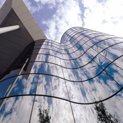 شیشه سکوریتی در بازسازی ساختمان